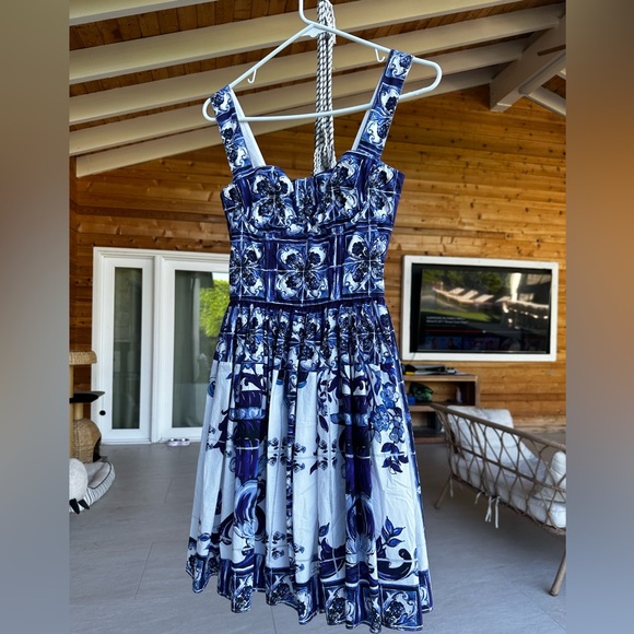 ワンピース DOLCE & GABBANA Silk midi pencil dress with Maiolica print Majolica-print silk charmeuse midi dress in Print for Women